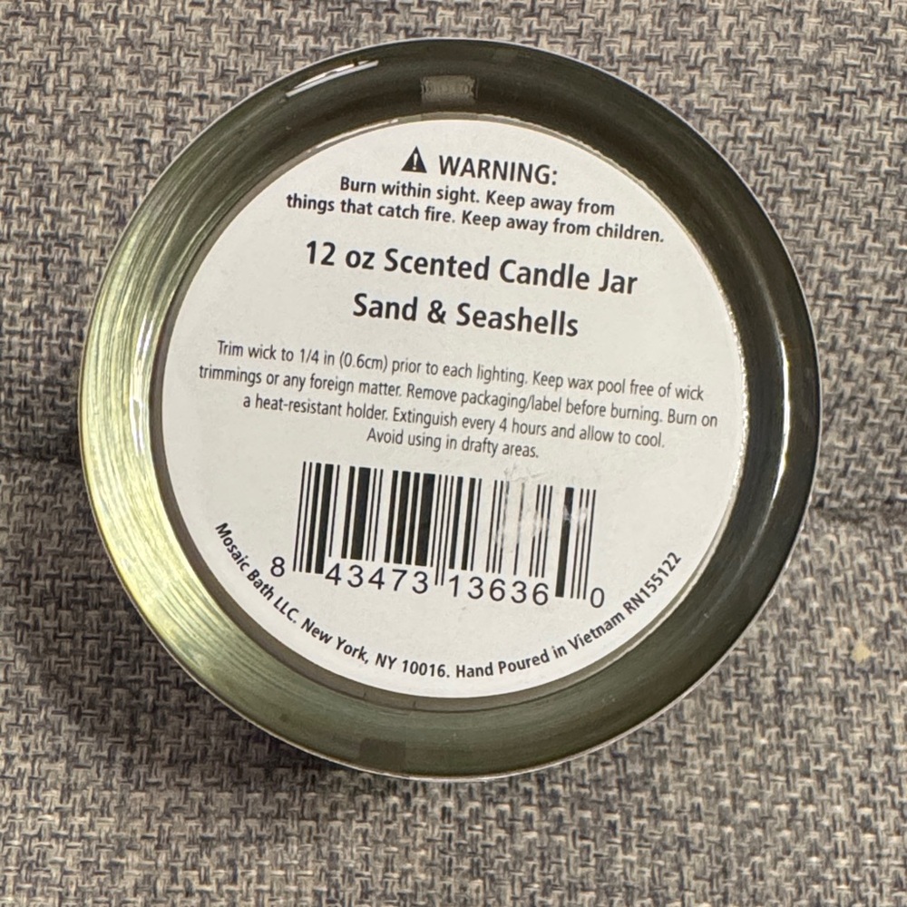 Sand & Seashells Scented Candle with Silver Lid - Picture 2 of 3